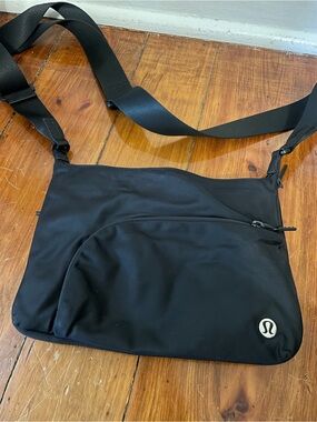 lululemon athletica Black Crossbody Shoulder Yoga Mat Bag